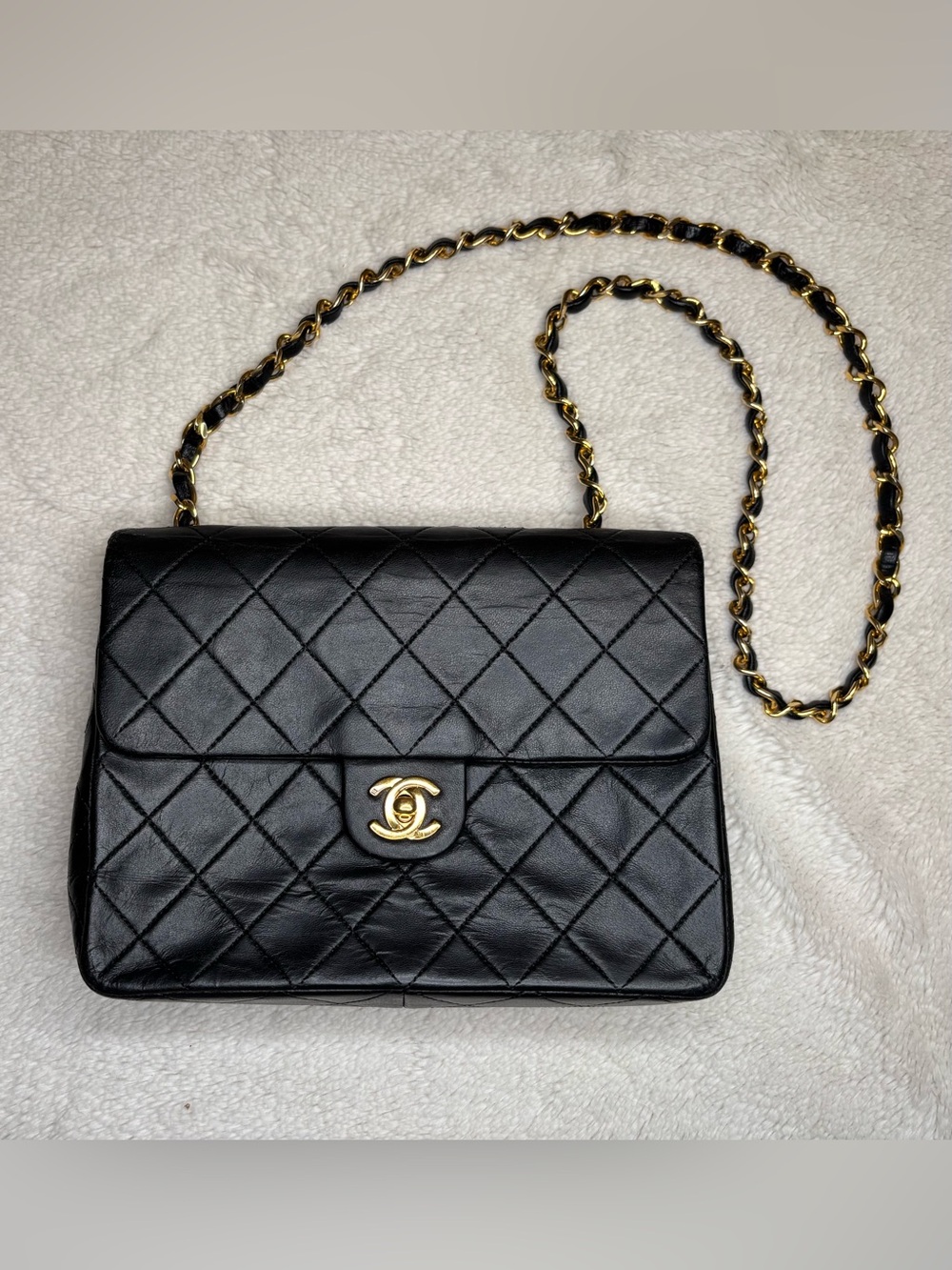 CHANEL Vintage Mini Matelasse Black Quilted Leather Shoulder Bag with Gold Chain